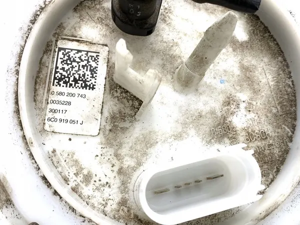 Brandstofpomp Skoda Fabia III 1.0 75PK 6C0919051J image 3