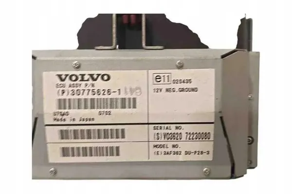 Navigointinäyttö OEM 72280080 Volvo V70 II SW:lle image 5