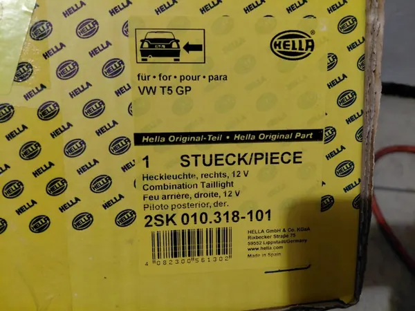 Lanterna traseira direita VW Transporter T5 Hella image 5