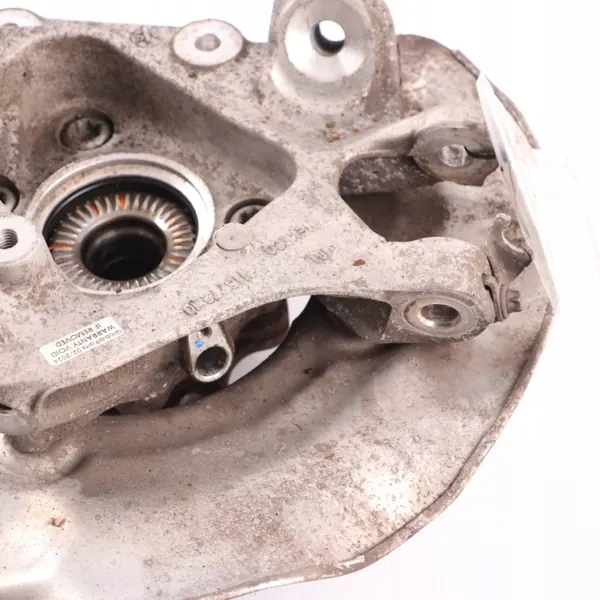BMW X3 G01 Navfäste OEM 6871028 Höger Bak image 4