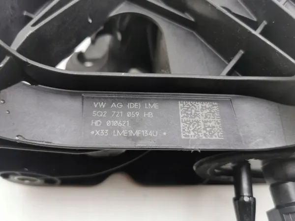 SEAT Leon IV Kopplingspedal OEM 5Q2721059HB image 7