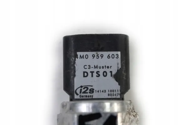 VW E-Golf 7 Temperatursensor OEM 4M0959603 image 5