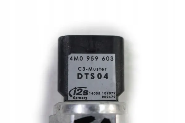 VW E-Golf 7 Temperatursensor OEM 4M0959603 image 6