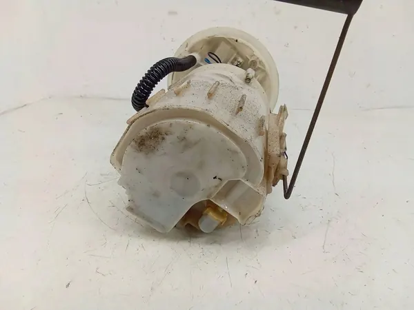 Brandstofpomp Opel Vivaro 820084183A image 3