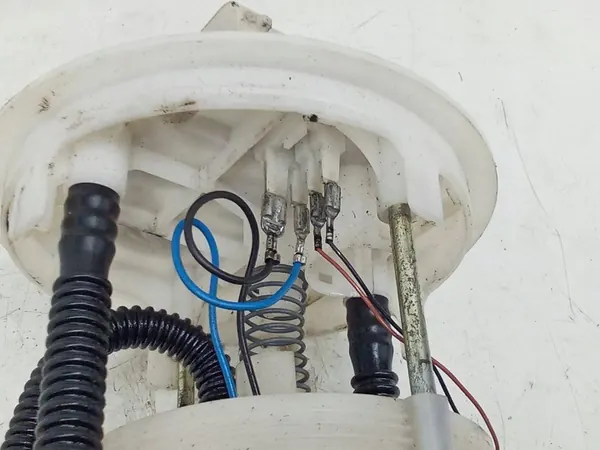 Brandstofpomp Opel Vivaro 820084183A image 4