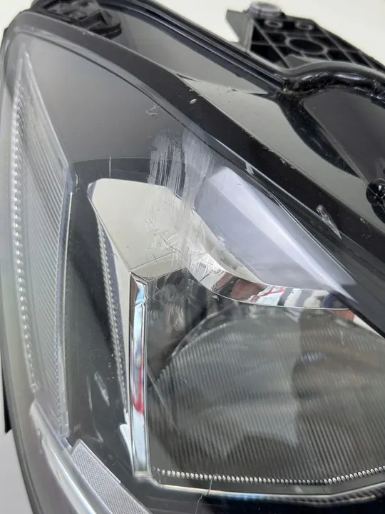 Farol dianteiro direito VW Touran II 5TB941006A image 2