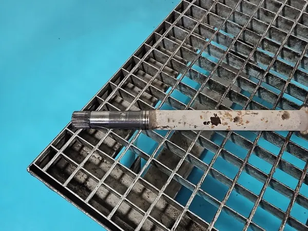 Arbre de transmission avant droit Peugeot Partner II 1.6 HDI image 4