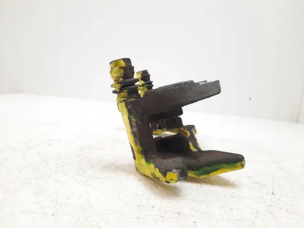 OEM MAM29778 Taka Puristuskiinnike Audi A5:lle image 4
