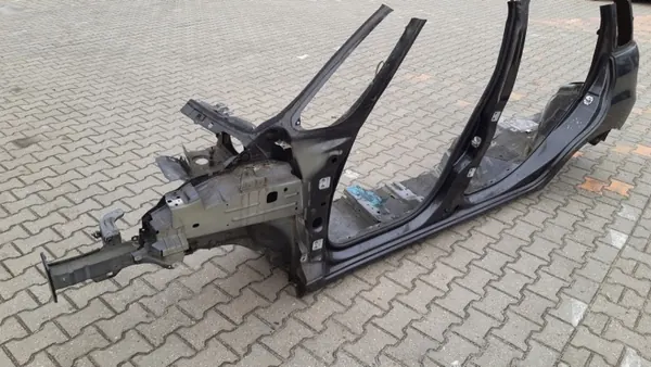 Fiat 500L Viertelblech links vorne OEM 1092719080 image 2