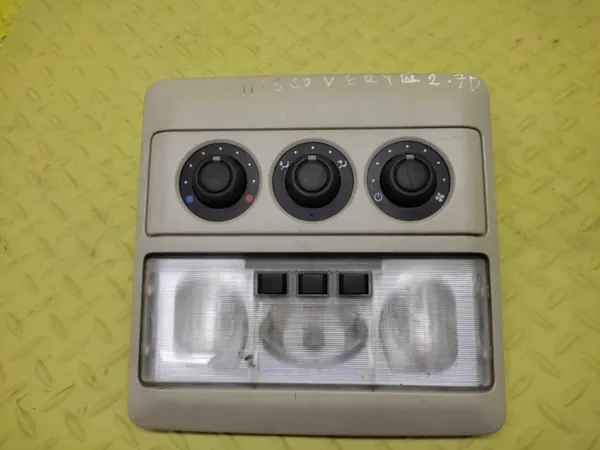Lampe d'habitacle Land Rover Discovery III OEM XDE600192 image 2