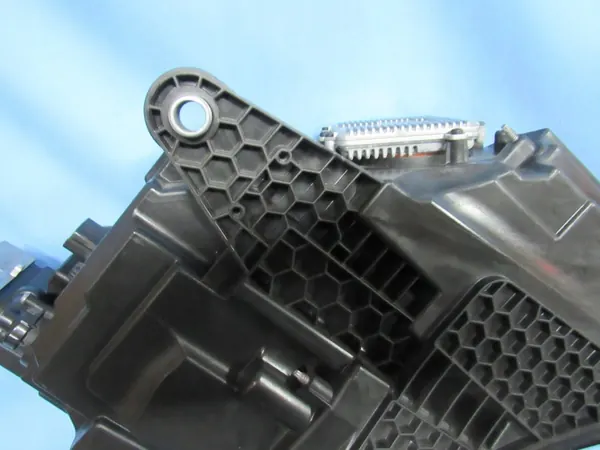 Linker Skoda SuperB 3V1 III Lift Crystal Lighting image 9