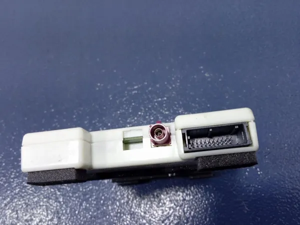 BMW X6 G06 Antenneversterker OEM 5A0B497 image 4