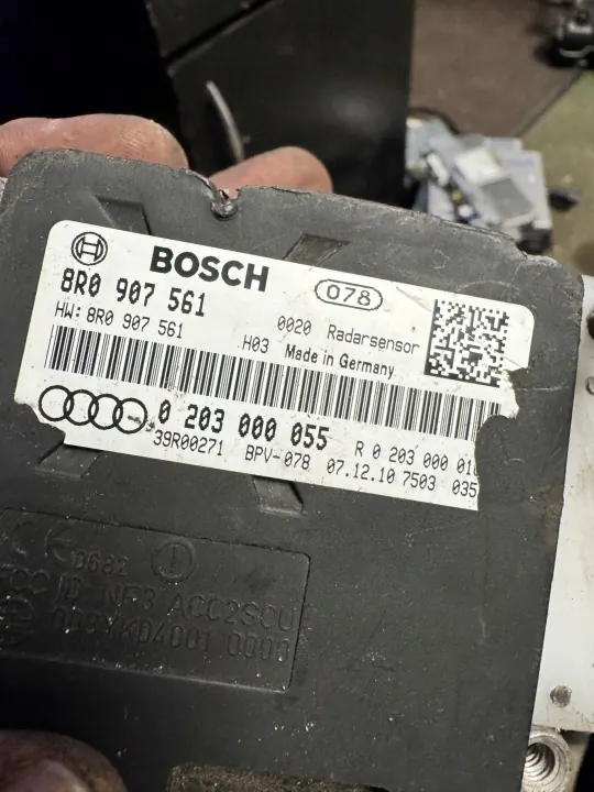 Audi Q5 8R Radar ACC -anturin Kiinnike OEM 8R0907561 image 5