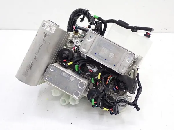 Pompe à chaleur climatisation Tesla Model Y OEM image 2