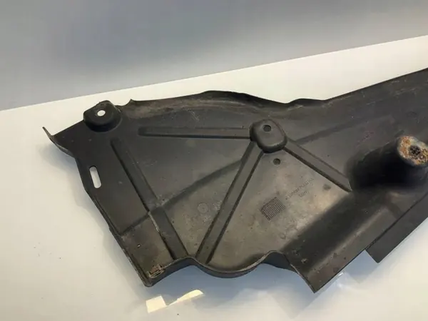 Escudo inferior esquerdo OEM A1666100108 para Mercedes Classe M image 4