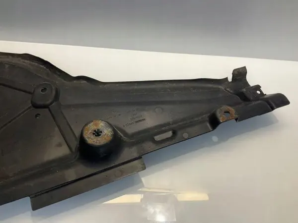 Escudo inferior esquerdo OEM A1666100108 para Mercedes Classe M image 5