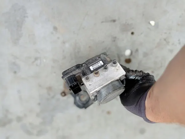 ABS-pomp Fiat Grande Punto 1.4 16V image 2