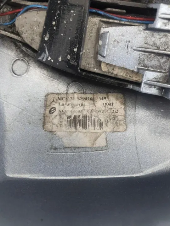 OEM A164164164 Couvre-rétroviseur gauche avec clignotant image 6