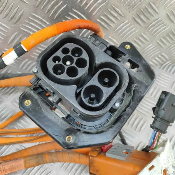 Cable de carga batería VW OEM 5GE971531AB image 5