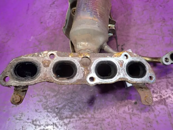 Collecteur d'échappement Toyota OEM Zawada-380341-47070 Occasion image 3