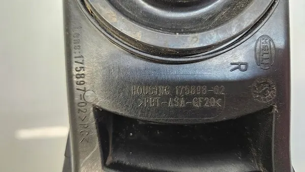 Farol de neblina direito Volkswagen OE 7N0941700C image 9