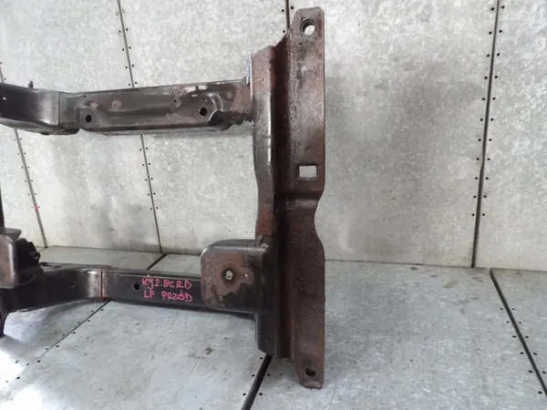 Jeep KJ 2.8 CRD Voor Motorsteun OEM Sanki image 5