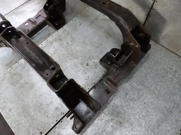 Jeep KJ 2.8 CRD Voor Motorsteun OEM Sanki image 7