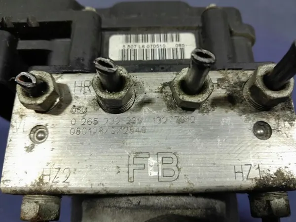 Bomba ABS OEM 13277812 para Opel Corsa D 1.2 image 3