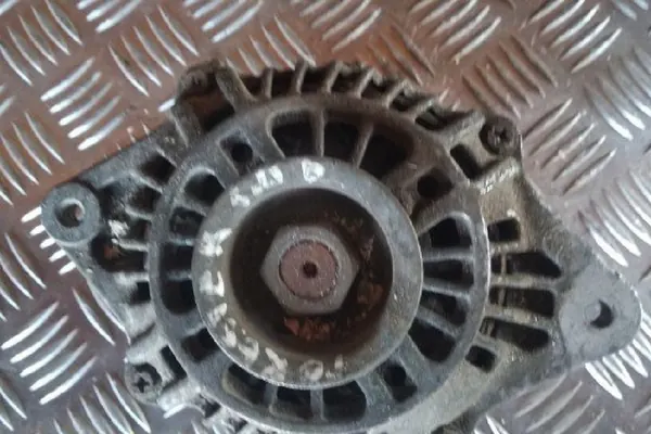 Vaihtovirtageneraattori SUBARU FORESTER 2.0L bensiini 1998 OEM 23700AA280 image 3