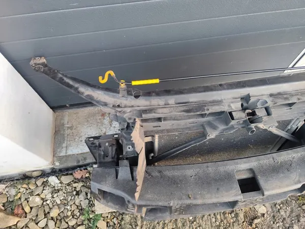 Vorderer Kühlerträger 1.6 TDI Skoda Octavia 3 image 3