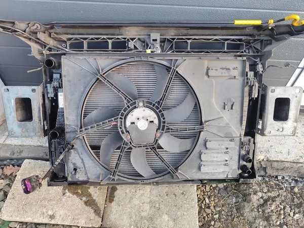 Vorderer Kühlerträger 1.6 TDI Skoda Octavia 3 image 7