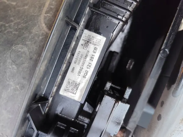 Vorderer Kühlerträger 1.6 TDI Skoda Octavia 3 image 9