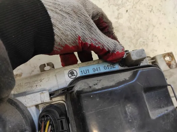 Vasen ajovalot SKODA OCTAVIA 1 I LIFT 1U1941015E image 7