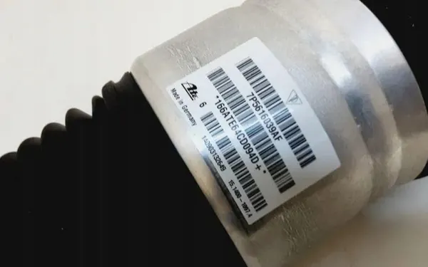 Porsche Cayenne Etu-ilmatuki OEM 7P5616039AF image 3