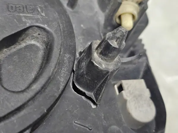 Vasen etu xenon-ajovalo Volvo XC90 Lift image 7