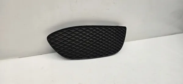 GRILLE AVANT DROITE MERCEDES C-KLASA 205 A2058850823 image 3