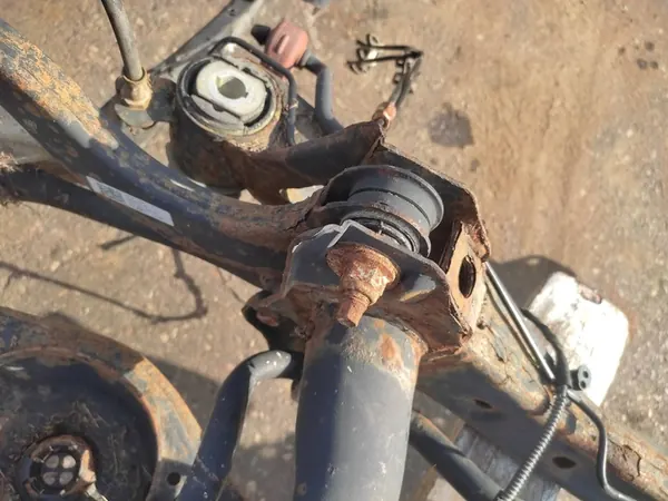 Traversa posteriore Volkswagen PASSAT B8 image 5