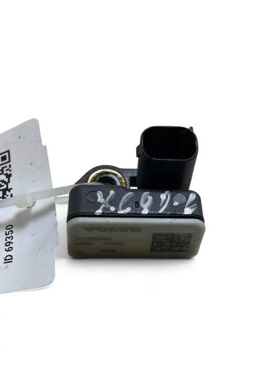 Sensor Volvo XC90 2021 OEM 32283344 - Usado image 2