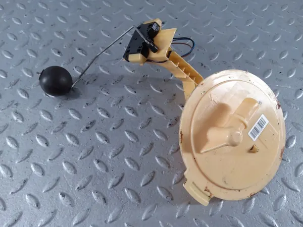 Sensor de nivel de combustible OEM 4H0201317S Audi A8 3.0L Diésel image 6