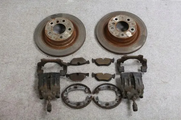 Disque de frein arrière droit OEM 9114220 BMW 3 Coupé image 2