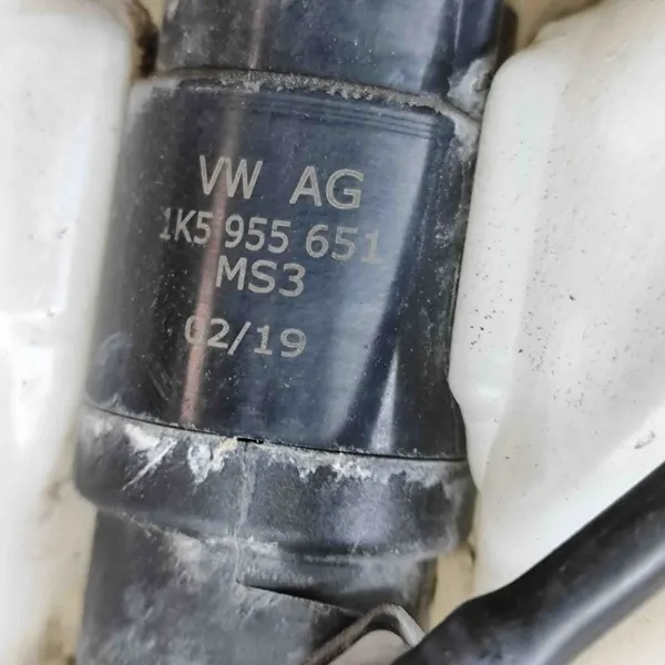 Pyyhkijän Säiliö VW Amarok 3.0L OEM 2H0955453F image 10