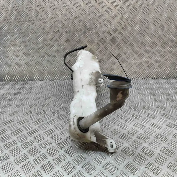 Pyyhkijän Säiliö VW Amarok 3.0L OEM 2H0955453F image 4