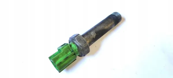 Sensor de presión de aceite Land Rover Discovery 3 - Usado image 3