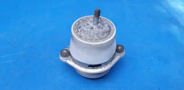 Support moteur OEM 94837505003 pour Porsche Cayenne 958 image 4