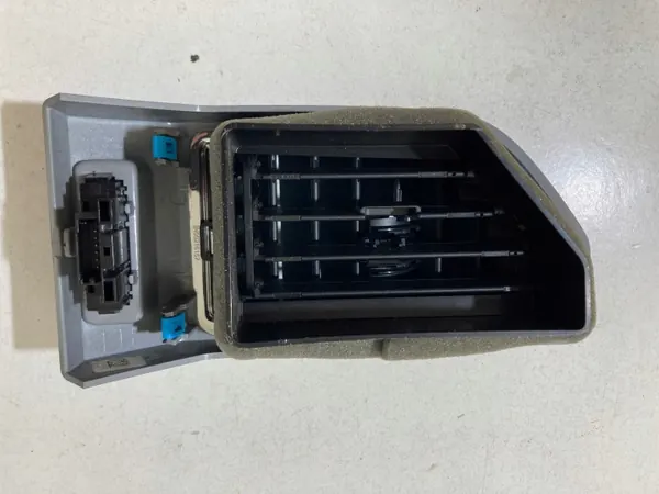 Cadre de calandre gauche OEM FL3B-19C696-A Ford F150 15+ image 3