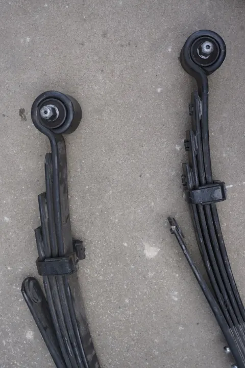 Muelle de ballesta trasero FORD RANGER OEM RANGER RESOR 5-PIÓR image 10