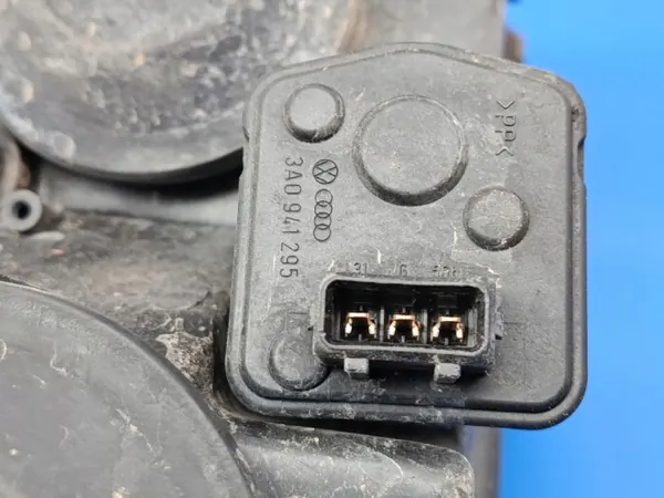 Farol esquerdo OEM CADILAK-Bochnia-498988- para VW Passat B5 image 4