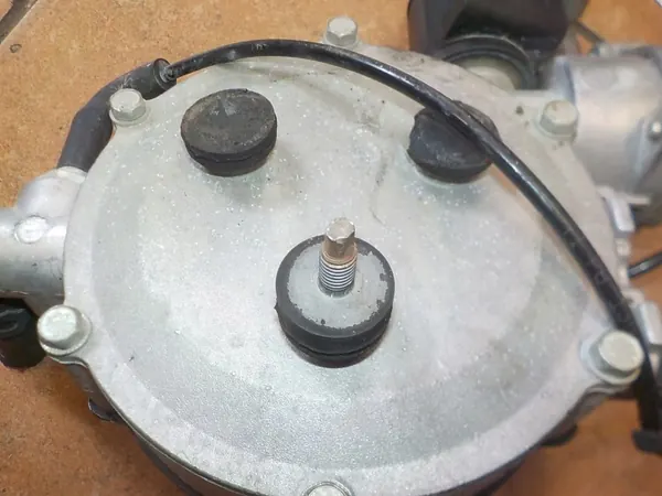 Réducteur de gaz Dacia Sandero III Stepway OEM 67R010056 image 6