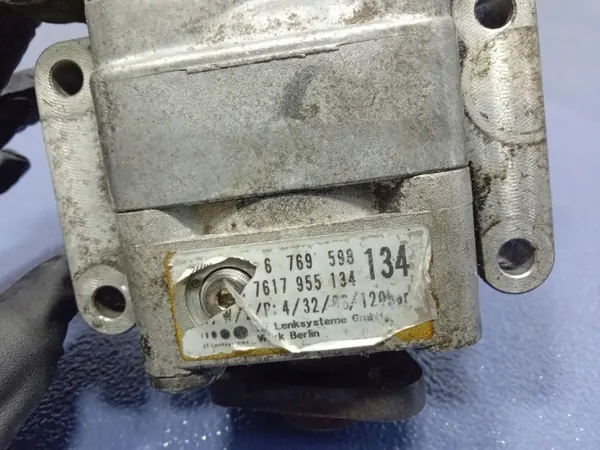 Pompe de direction OEM 6769598 pour BMW Série 3 image 5