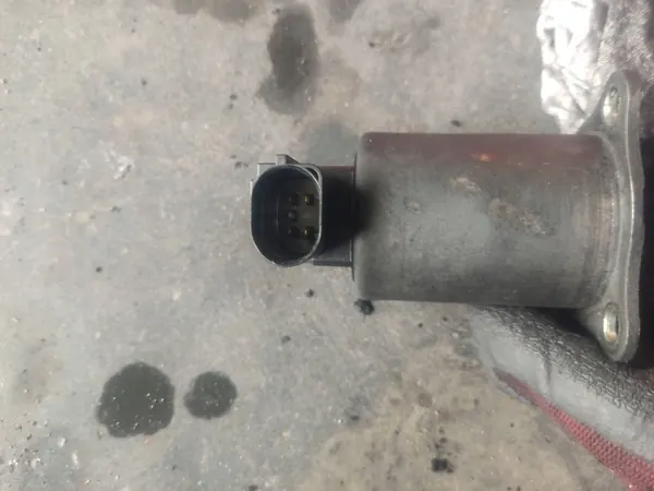 Válvula EGR Renault Trafic II 1.9 DCI 8200229190 image 2